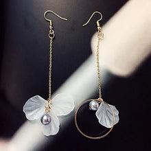 Load image into Gallery viewer, European and American Fashion Vintage Hollow Out Triangle Marble Round Beads Leaf Earrings For Woman Girls Jewelry